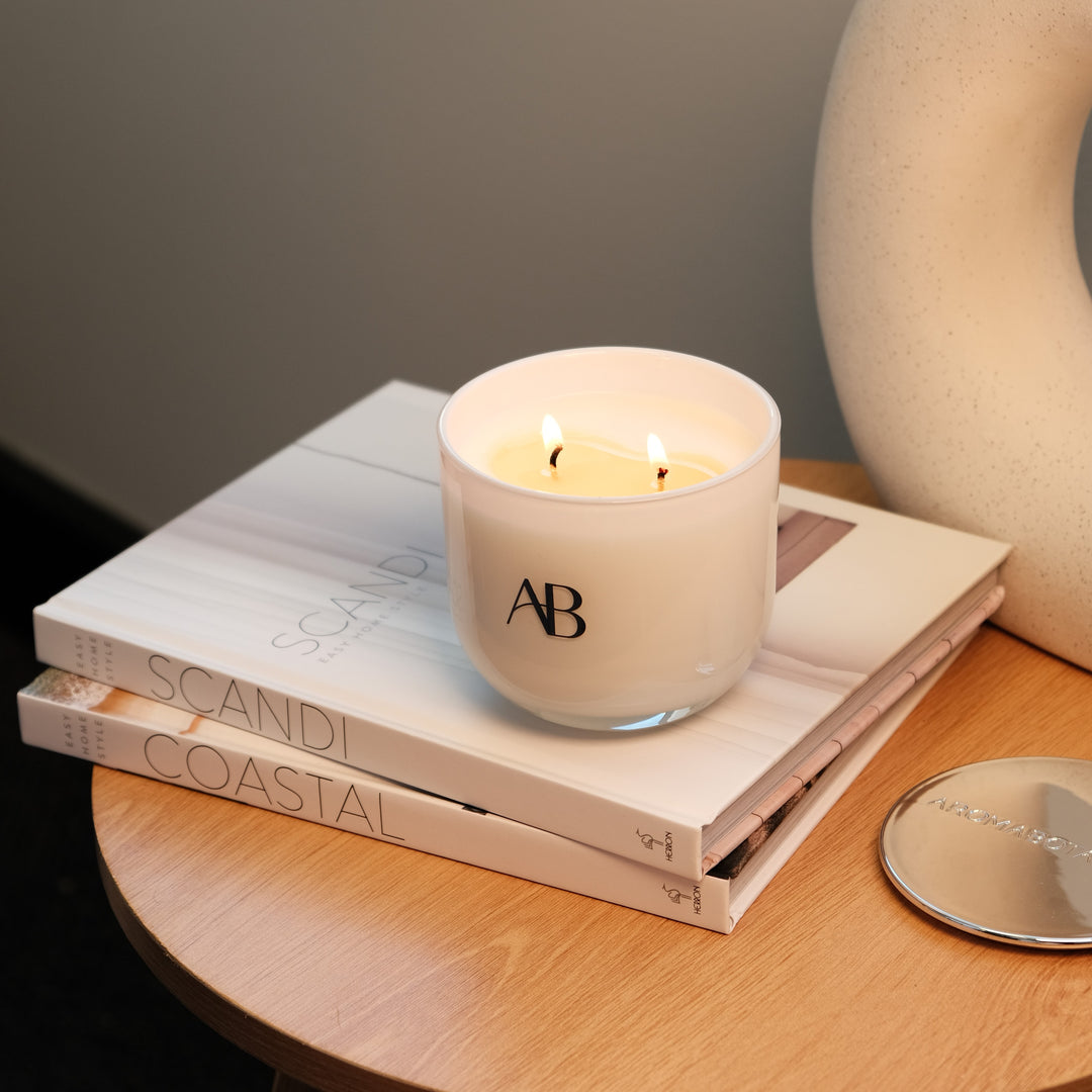 Japanese Honeysuckle 680g Candle